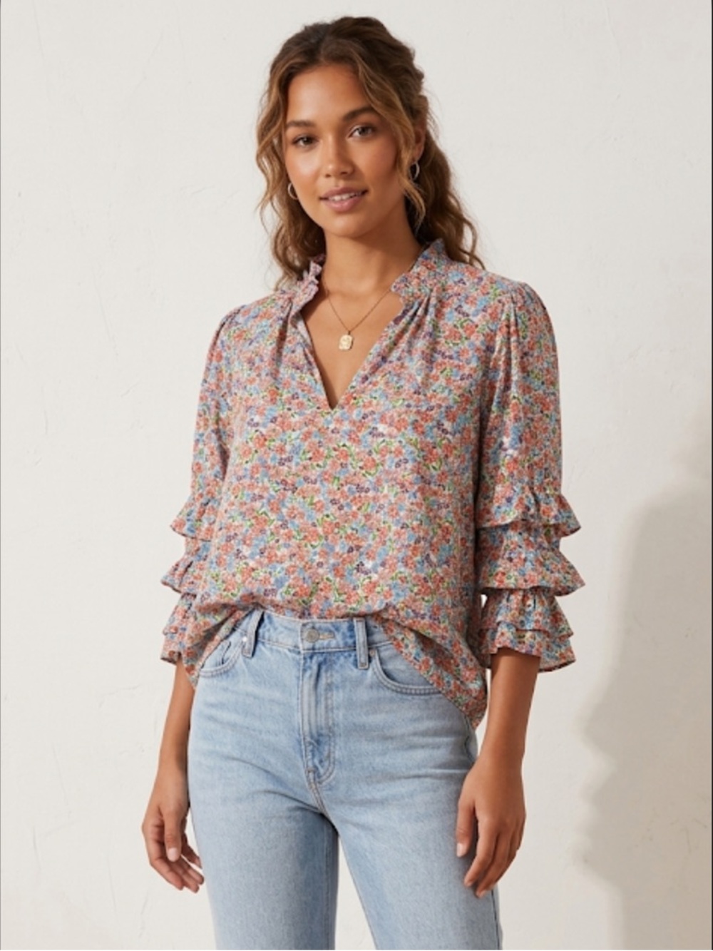 En Creme Multicolor Floral Ruffle V-Neck Blouse